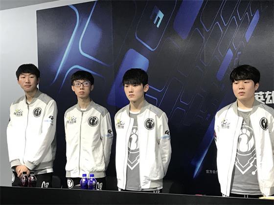 借此机会 借此机会