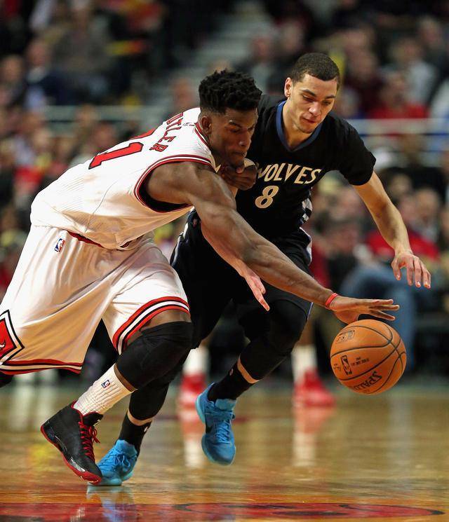 严格的角色 严格的角色